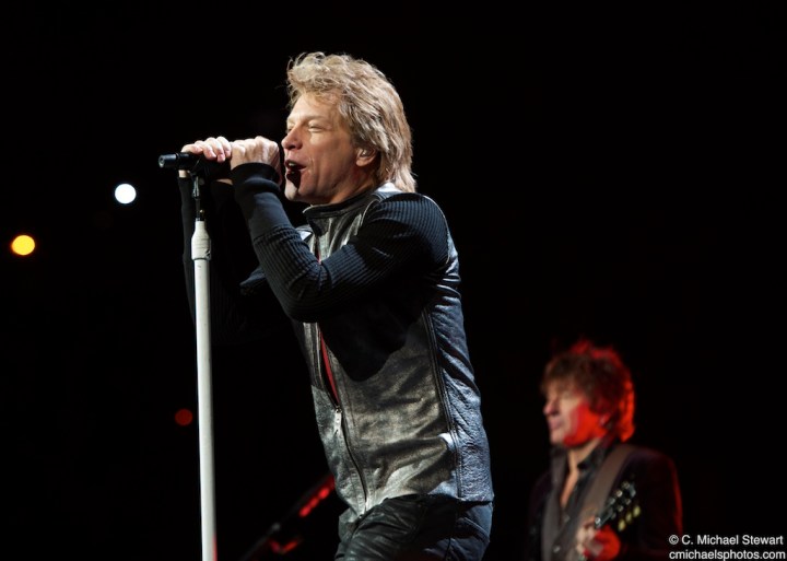 Bon Jovi ant KFC Yum Center